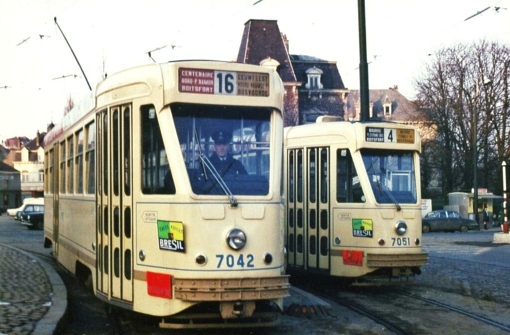Socialists hold protests over poor transport spending