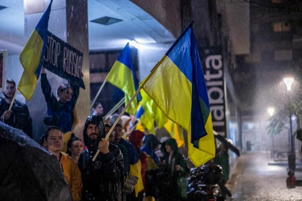 EU plans extended Ukraine protection scheme but hints at gradual return transition