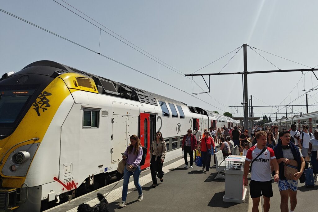 Train service to the Belgian coast suspended following cable theft