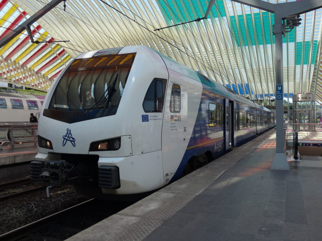 New rail service will link Brussels and Paris with two major Dutch cities