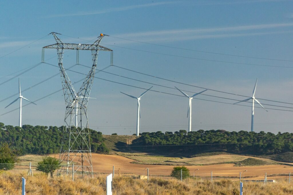 Spain and EIB inject €870m to modernise power grids amid rising demand