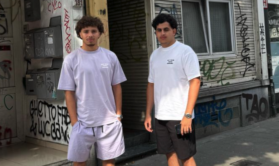 'They are heroes': Friends knew exactly what to do when they saw a roof on fire in Ixelles