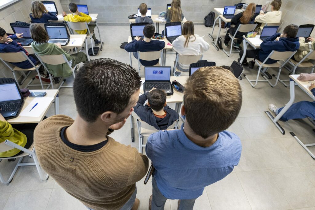 'For Flemish people': Flanders considers restricting Dutch-language education in Brussels