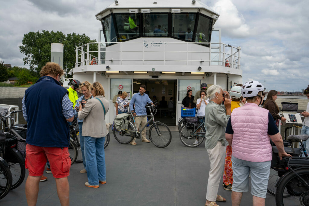 Bicycle tunnel under Scheldt river in Antwerp closed due to water leak