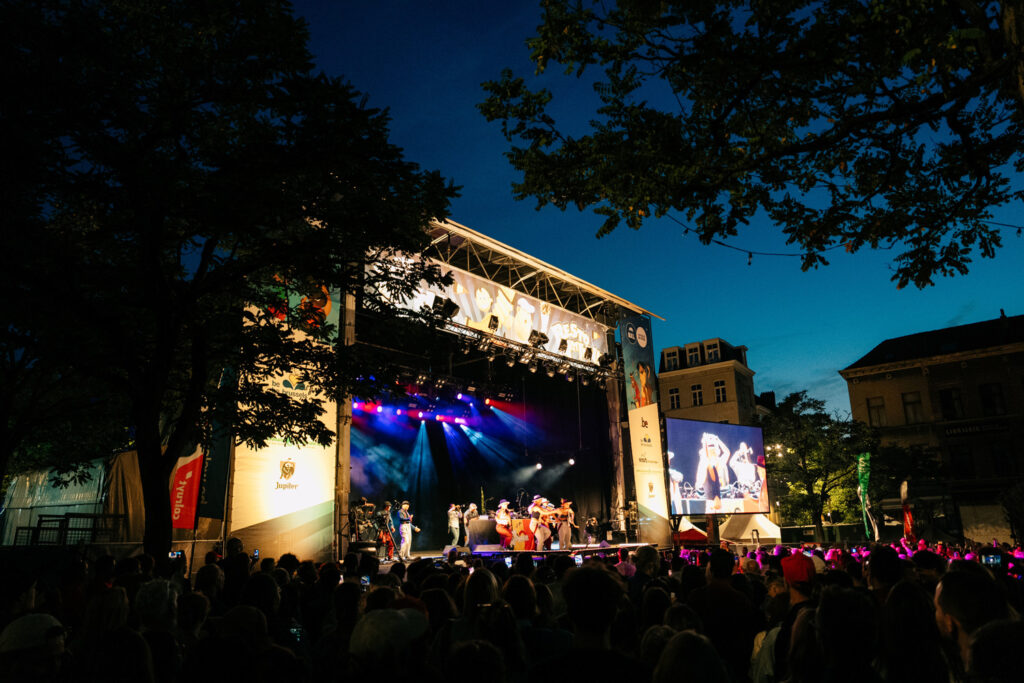 A record-breaking National Ball at Place du Jeu de Balle