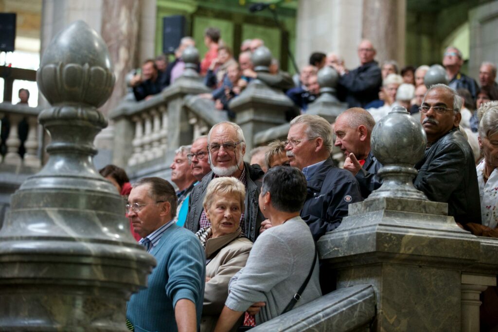 Life expectancy: Belgium's gender gap closes, but big regional differences remain