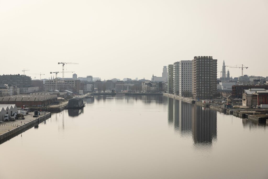 Higher economic growth expected in Flanders than in Wallonia or Brussels