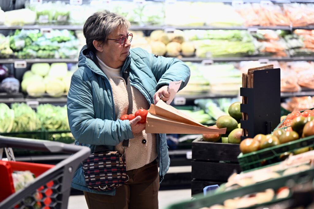 Food prices in Belgium expected to rise amid ongoing conflicts and heatwaves
