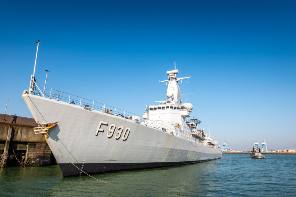 Belgian frigate Leopold I faces technical problems