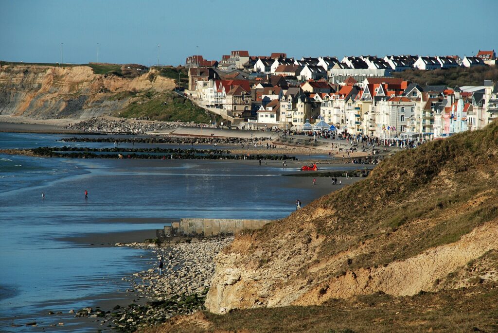 Belgian father dies after saving sons from drowning on holiday in France