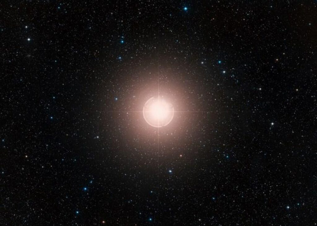 Astronomers publish evidence of Betelgeuse's companion star