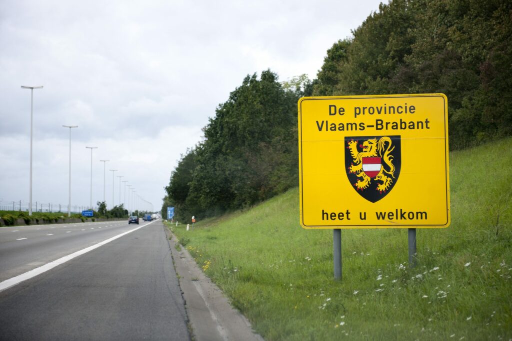 Motorway signs in Flanders to become more uniform