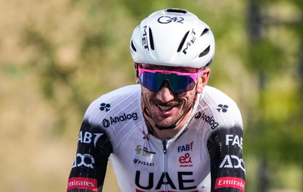 US cyclist knocked off his bike by 'angry' driver during Tour de France