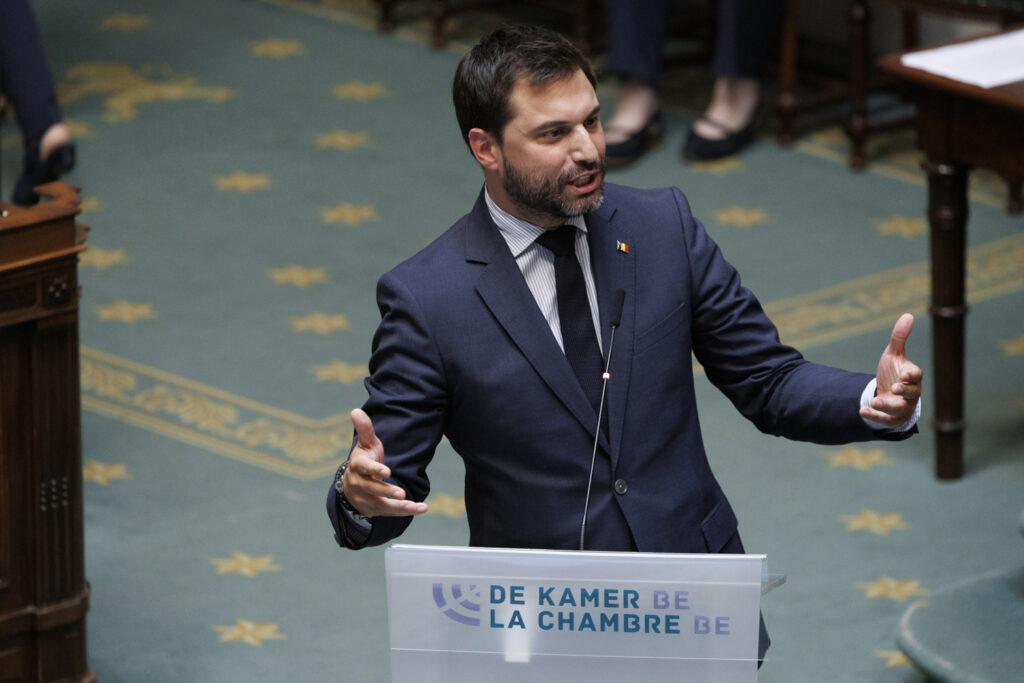 Bouchez mirrors calls for Spain's partial suspension from Schengen