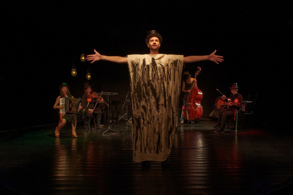 Swedish actor confronts antigypsyism in autobiographical performance&nbsp;