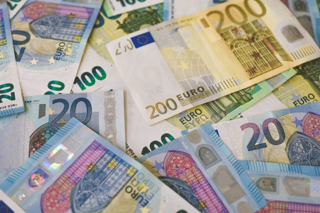 EU bond auction raises €6.3b as investors eye long-term yields