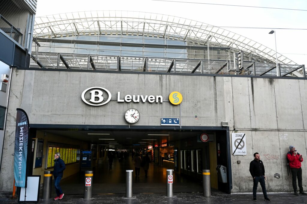 Elderly man seriously injured in bus accident in Leuven