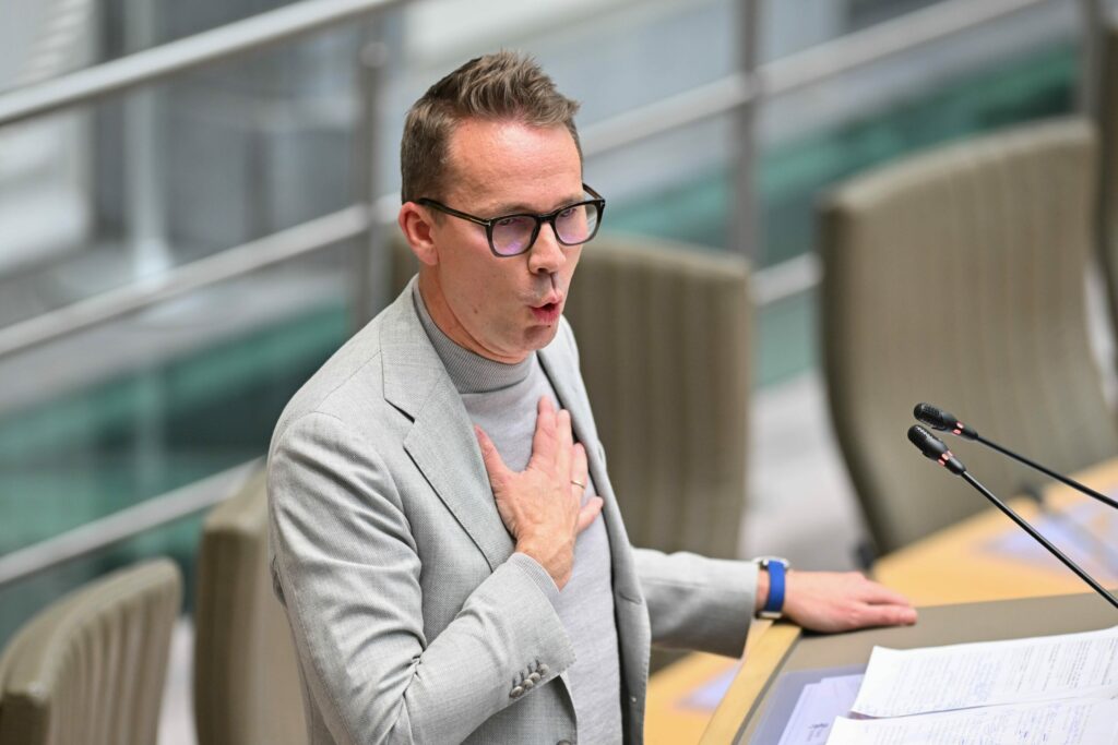 Flemish government issues call to use water very sparingly
