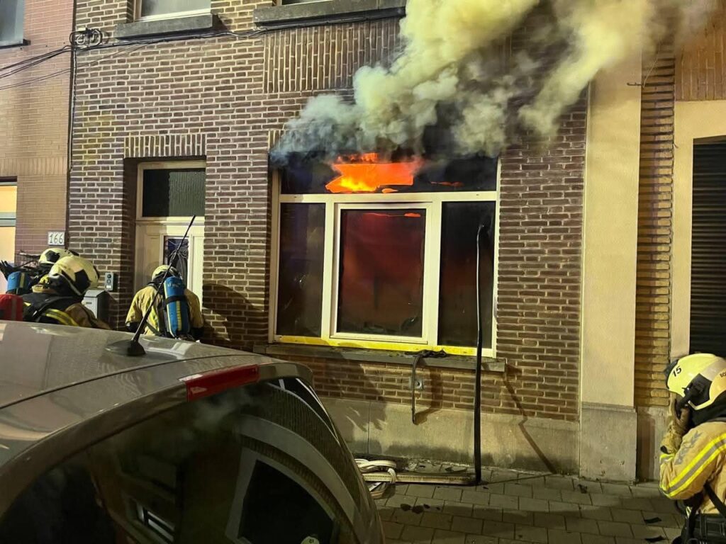 House uninhabitable after fire in Neder-over-Heembeek
