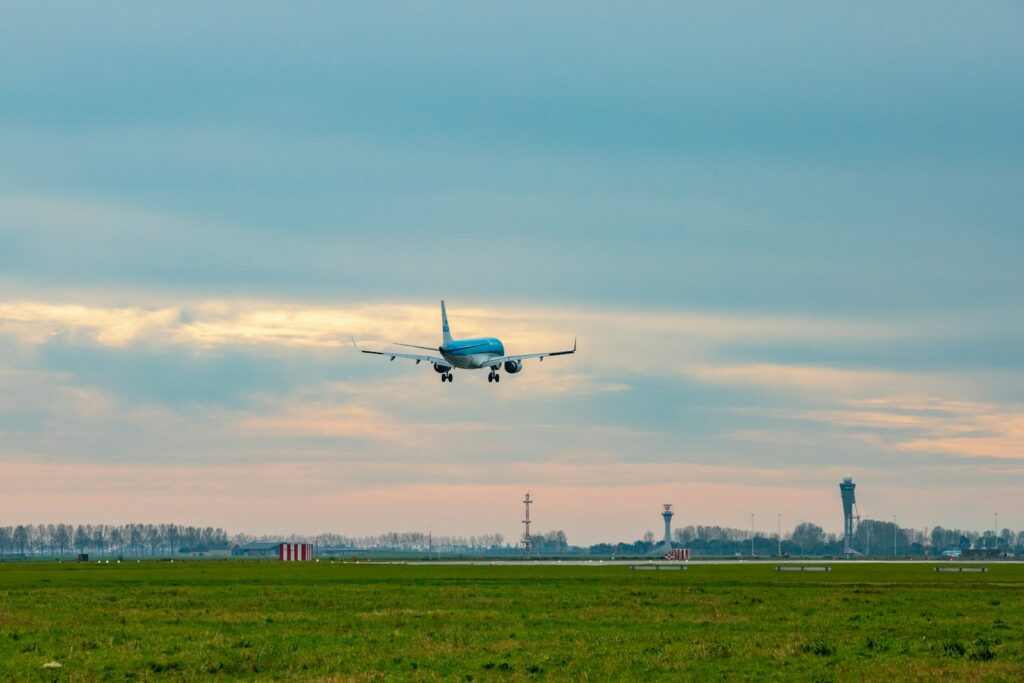 Scheduled air travel rebounds as EU logs 6.9 million flights in 2025