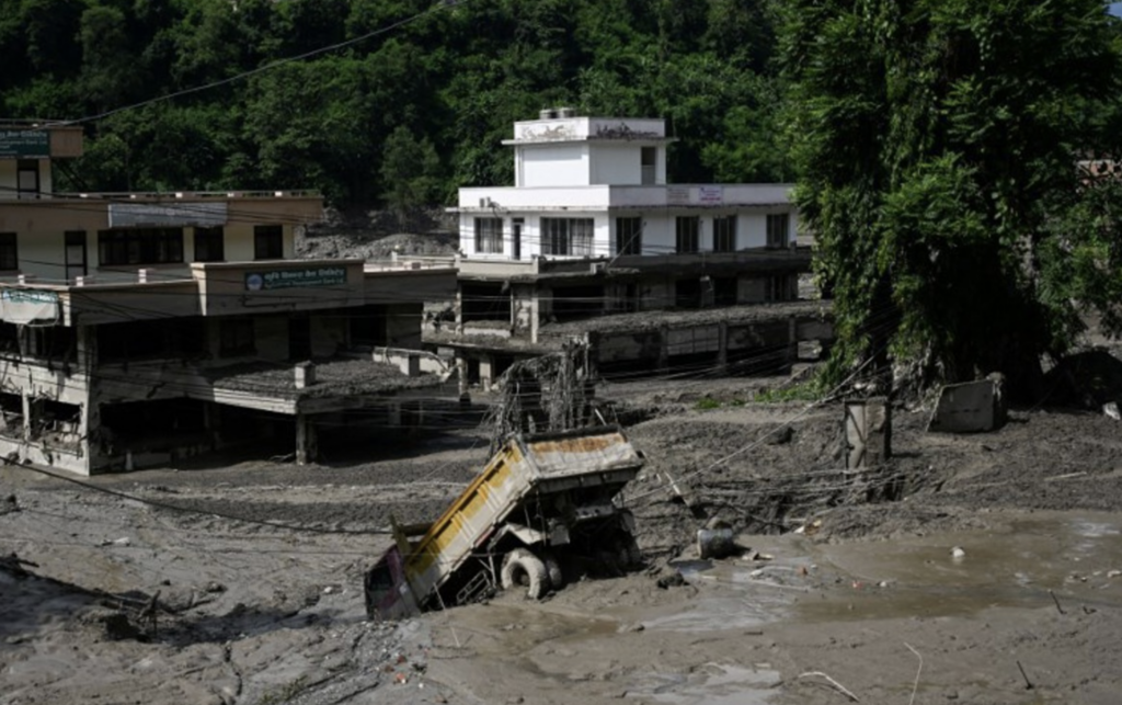 Three Belgians among 517 missing foreign tourists in deadly Nepal floods