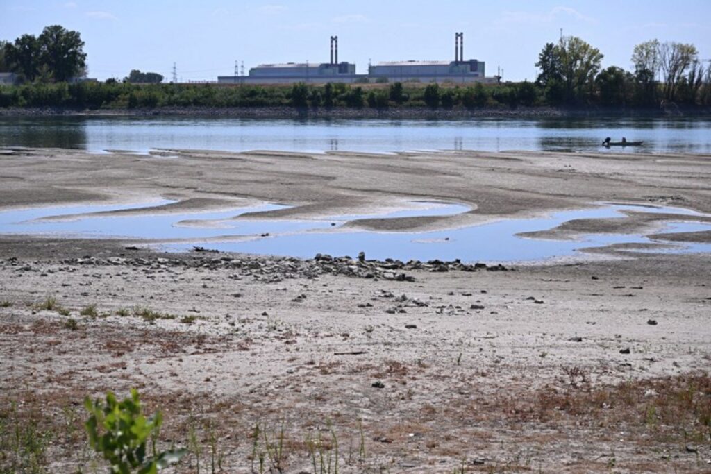 Hungary shuts down its nuclear plant due to heat wave
