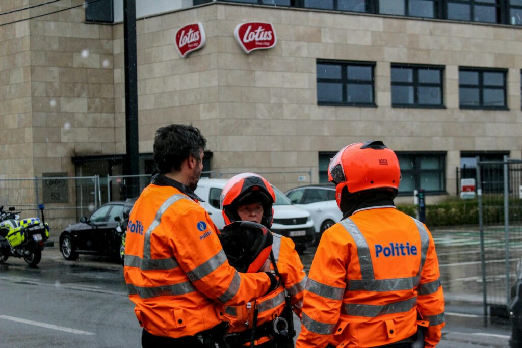 Three arrested after fake police officers kidnap man in Flanders
