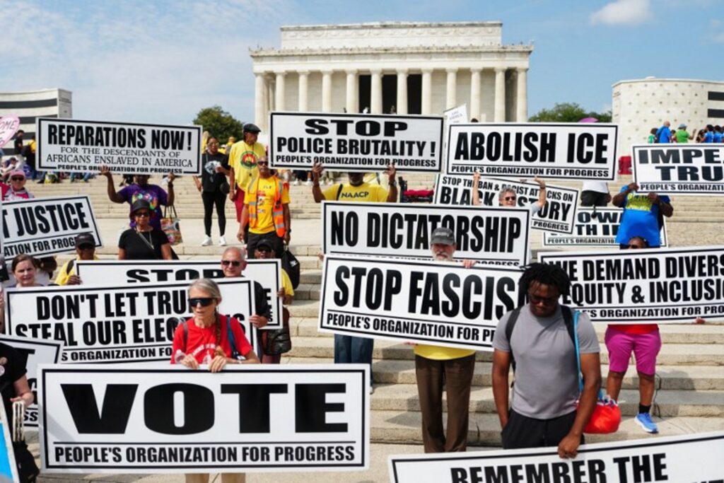 USA: Hundreds take to the streets to defend civil rights