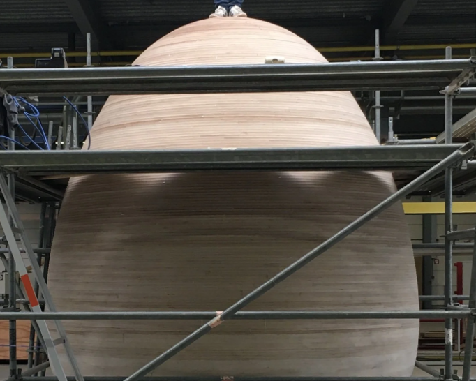 Giant wooden egg appears on Diest Citadel