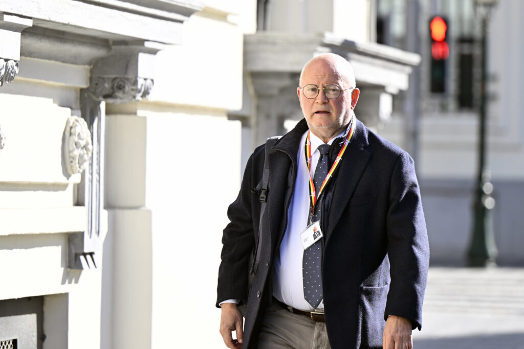 Belgium to address aircraft noise pollution by October, says Mobility Minister