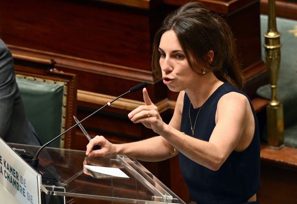 Seventeen Belgian local politicians hold office while receiving disability benefits