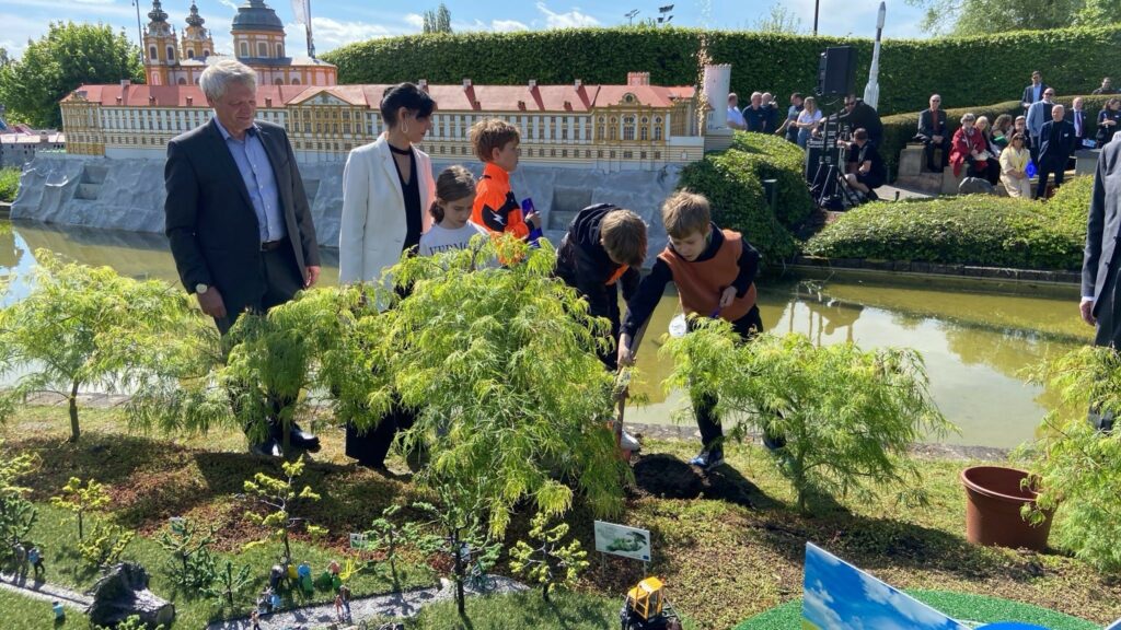 Mini-Europe fears Sports Park plans could threaten its survival