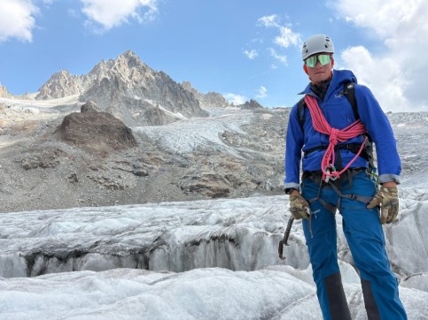 Belgian Prince Gabriël follows family example in the Alps