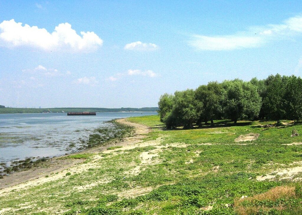 Romania shuts down its last nuclear reactor due to lack of water
