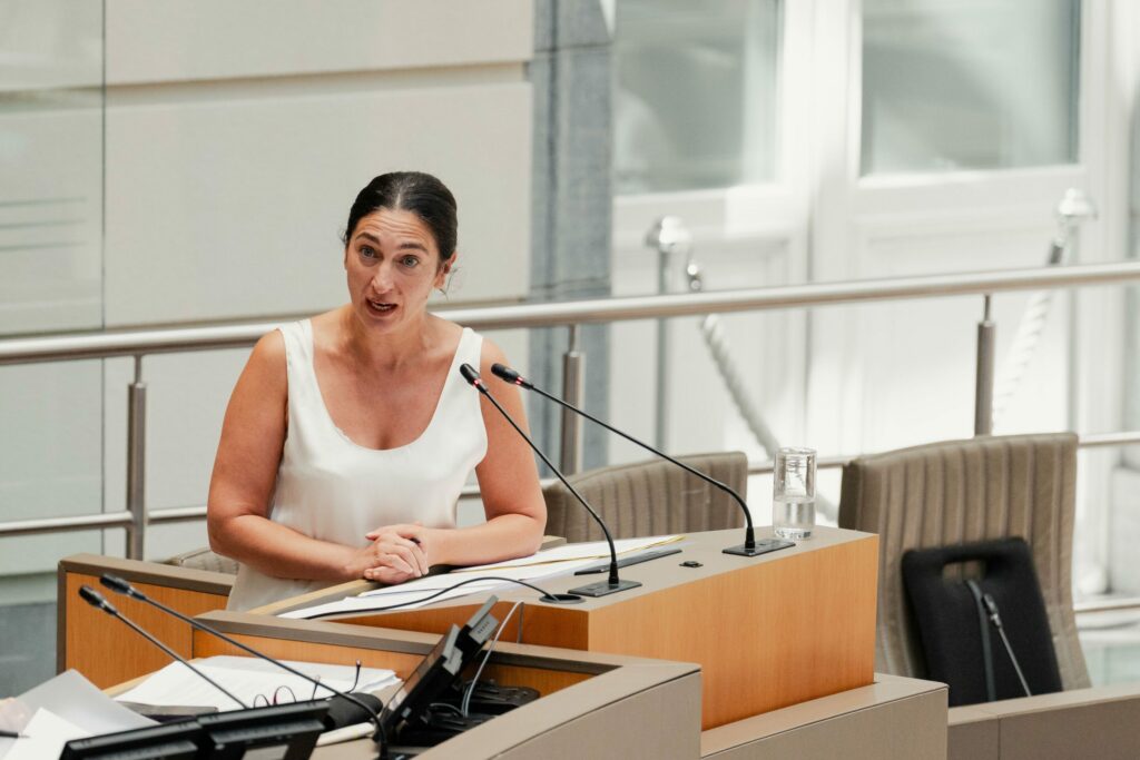 Education network ask Minister Demir for a plan for student transportation