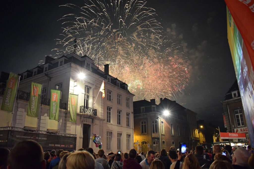 Fire occurred at Namur citadel during celebrations due to misfired firework