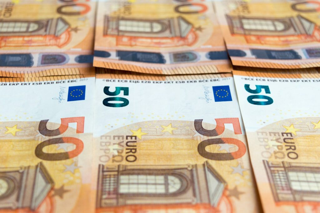 EU prepares billion-euro bond auctions ahead of pivotal 2026 settlement dates