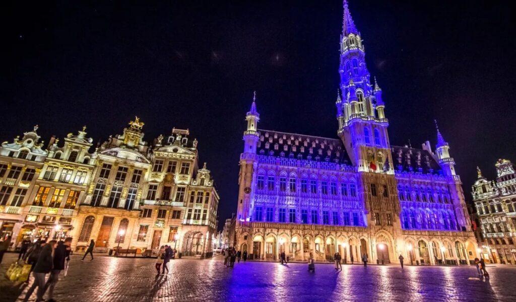 City Hall lit up in blue as Brussels prepares for Suicide Prevention Day