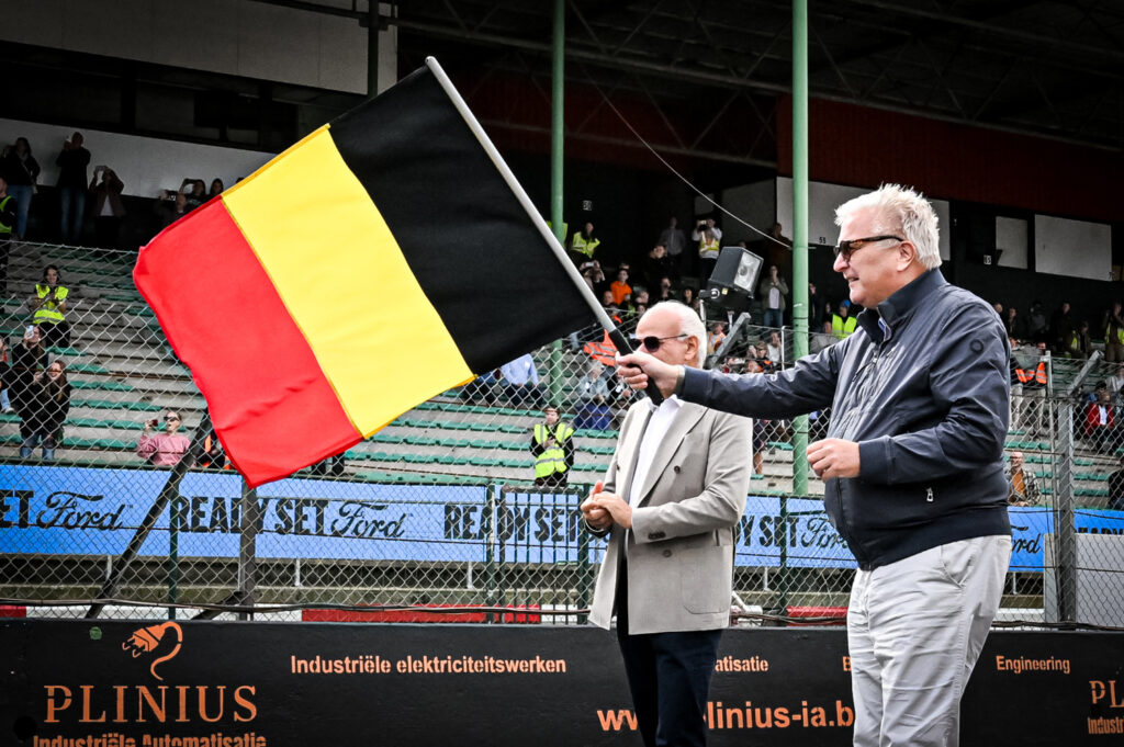 Leuven's racing team finishes second in solar car race, losing to Dutch