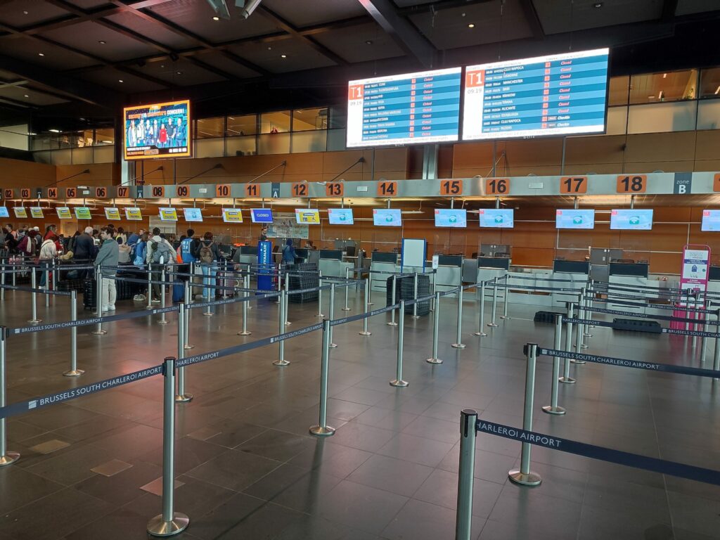 More than 800 flights affected by air traffic controllers strike at Charleroi Airport
