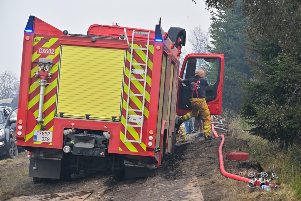 Limburg firefighters continue operations in the High Fens