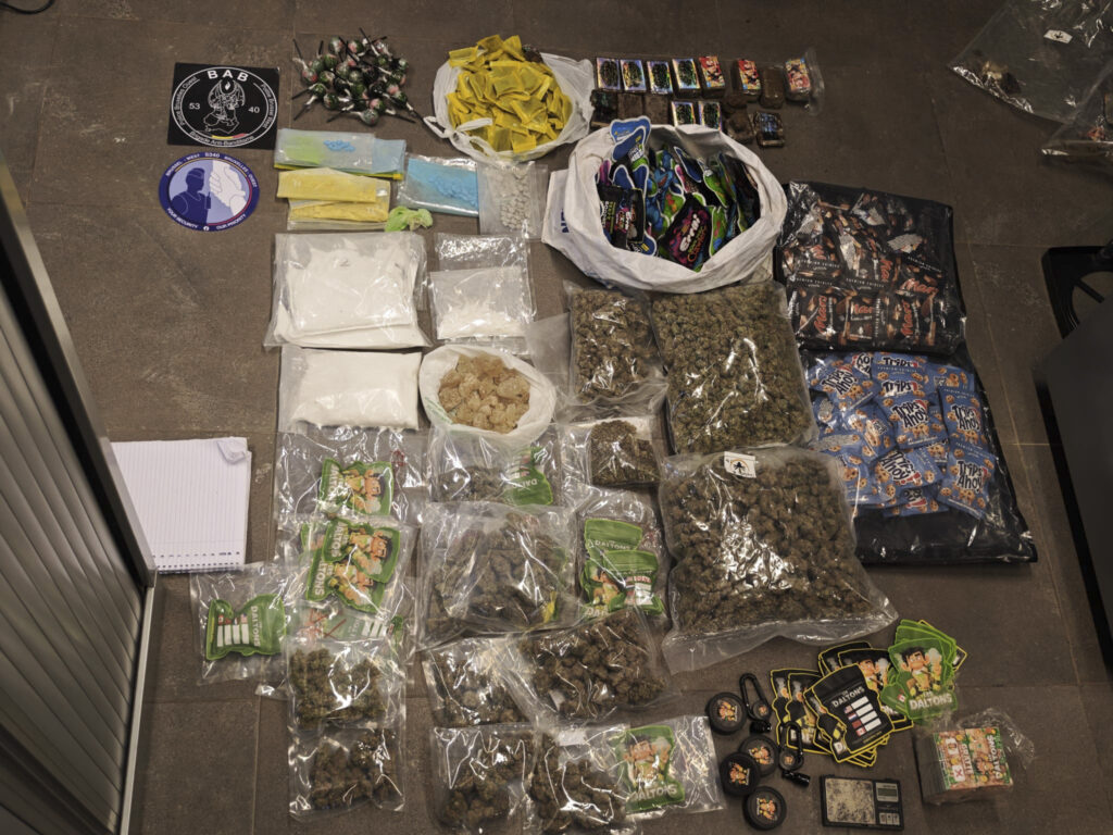 Brussels-West police seize more than €1 million and arrest 133 people this year