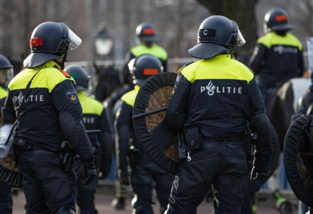 Far-right demonstration in the Hague infiltrated by neo-Nazis leaves city in shock and shame