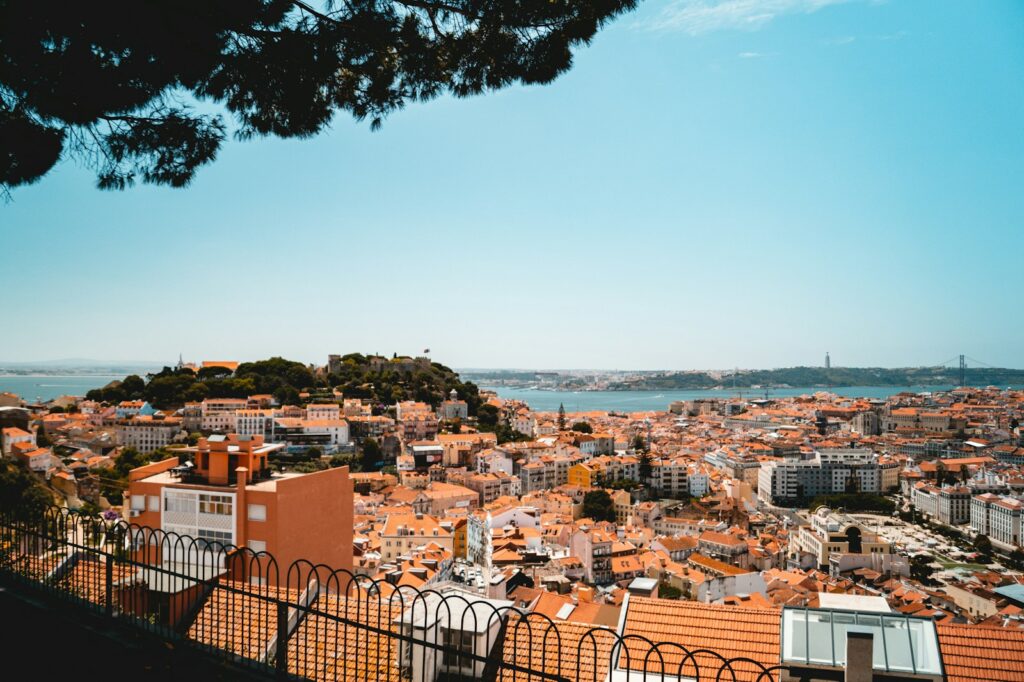 Portugal invests €1.5b to tackle social housing shortage with EIB loan