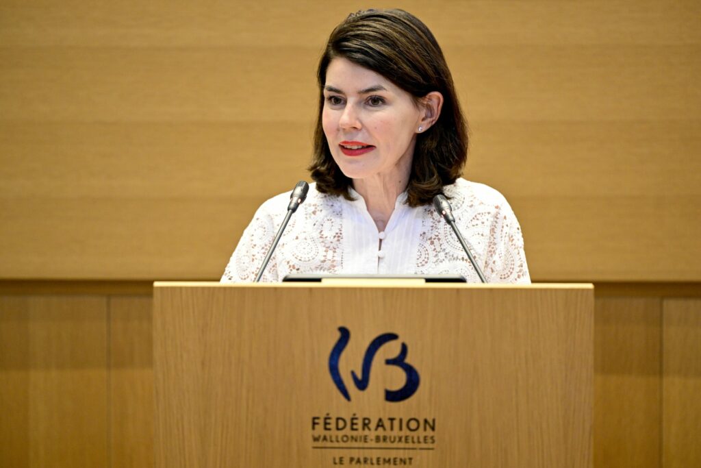 Education minister urged to give clarity on new teacher pay scales