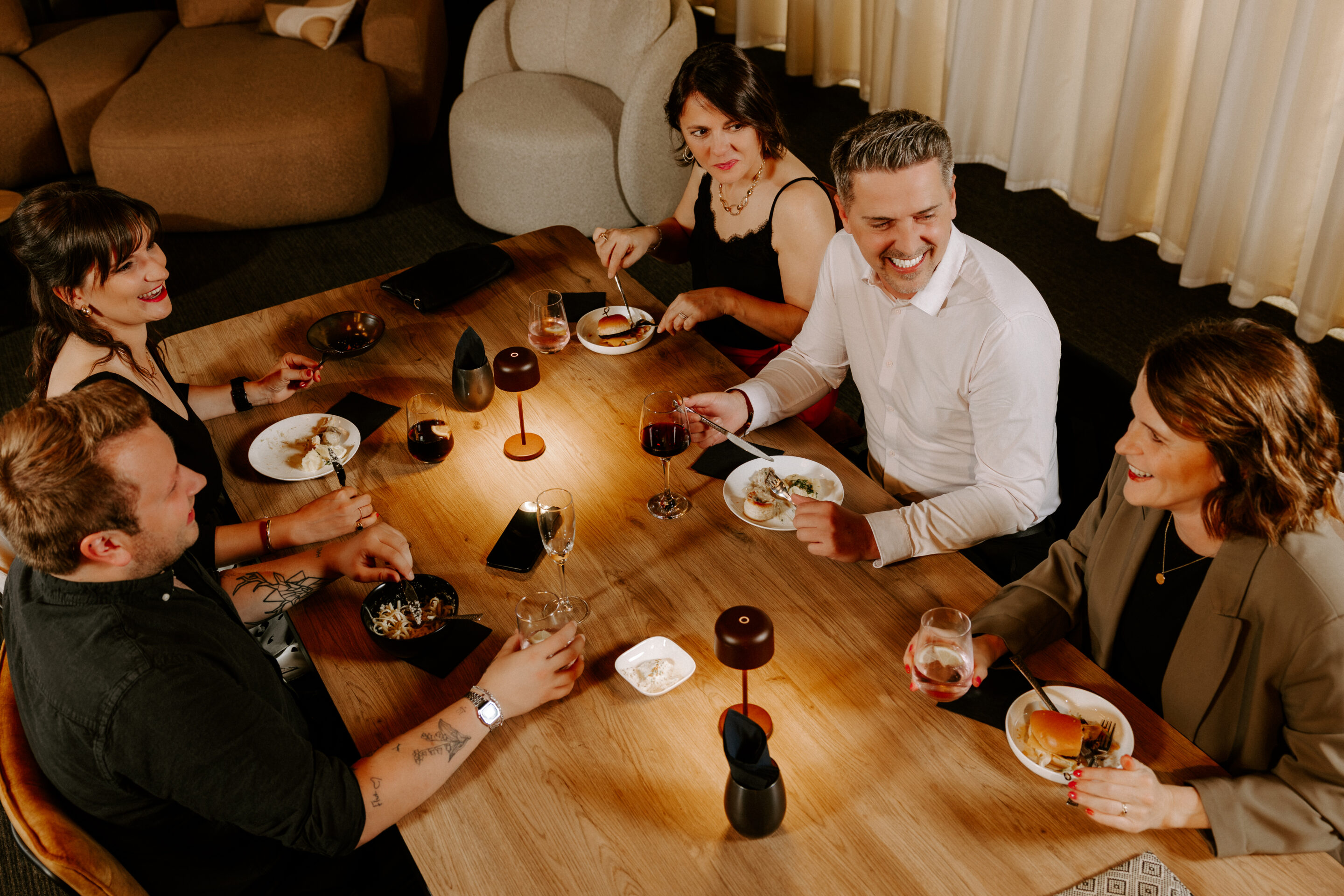Club Encore brings business networking into the world of live entertainment