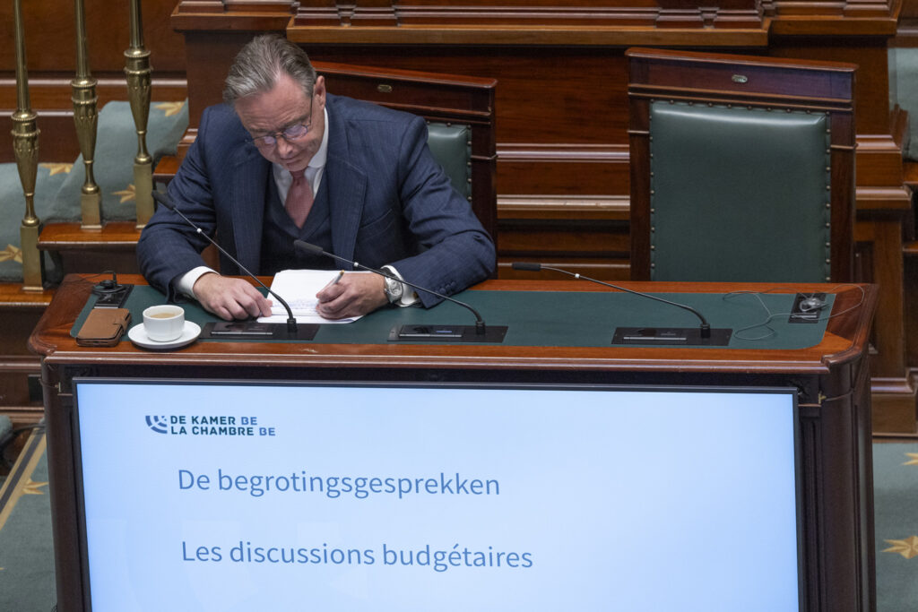 De Wever refers fuel-price discussions to budget debate