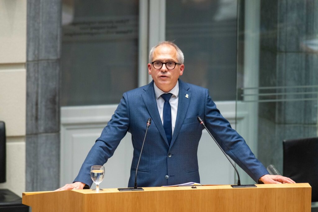 'Difficult measures needed': Flemish government presents €2 billion in cuts
