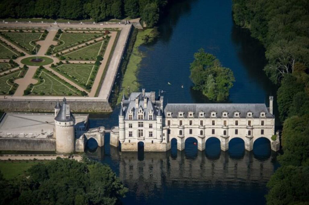 France remains Belgians' top foreign destination