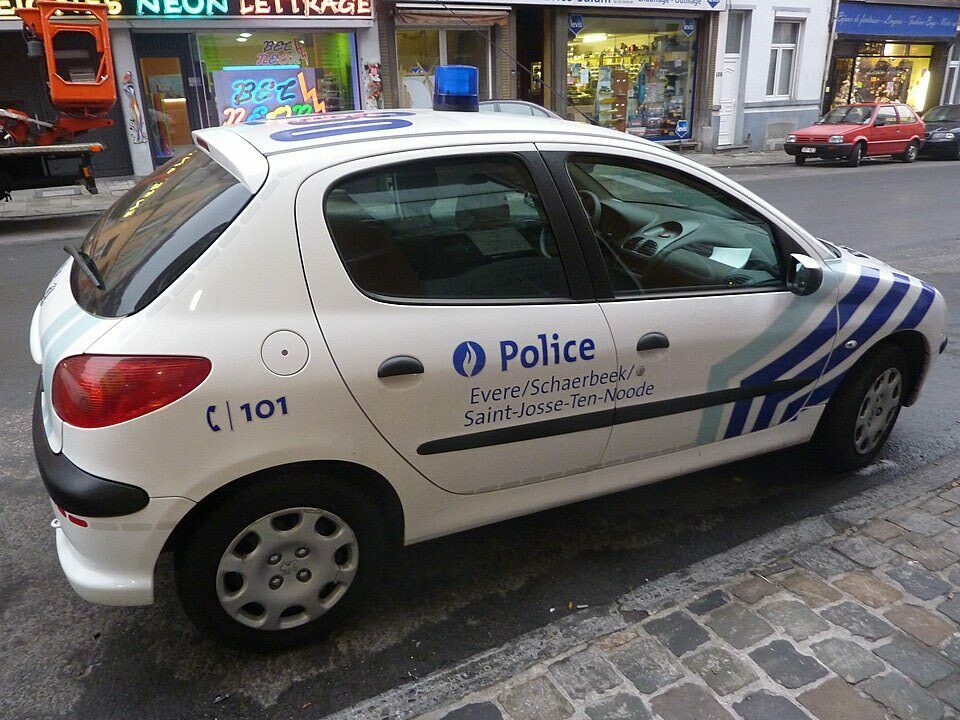 Ixelles school evacuated due to bomb threat